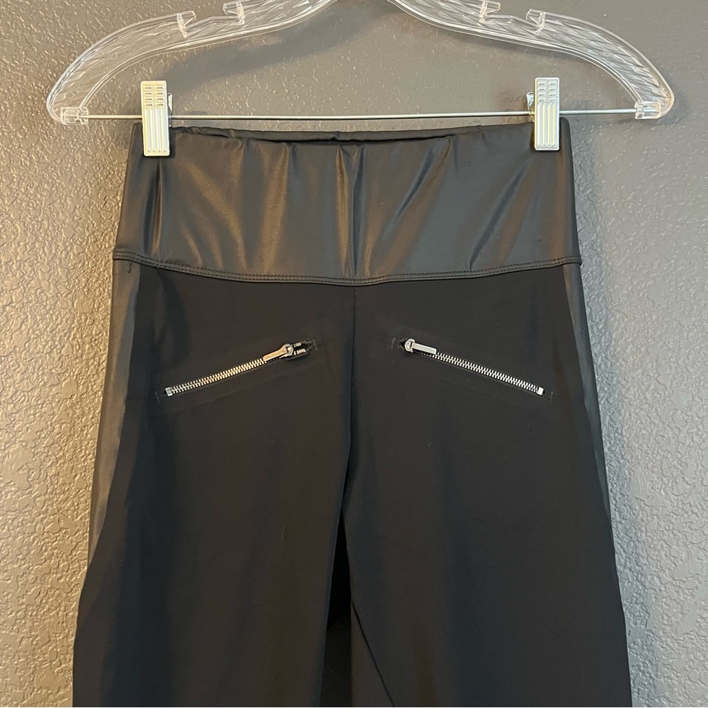 Aday Throw It Higher Leggings Black High Rise Small — image 7 of 7
